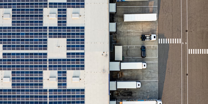 Commercial rooftop solar installation